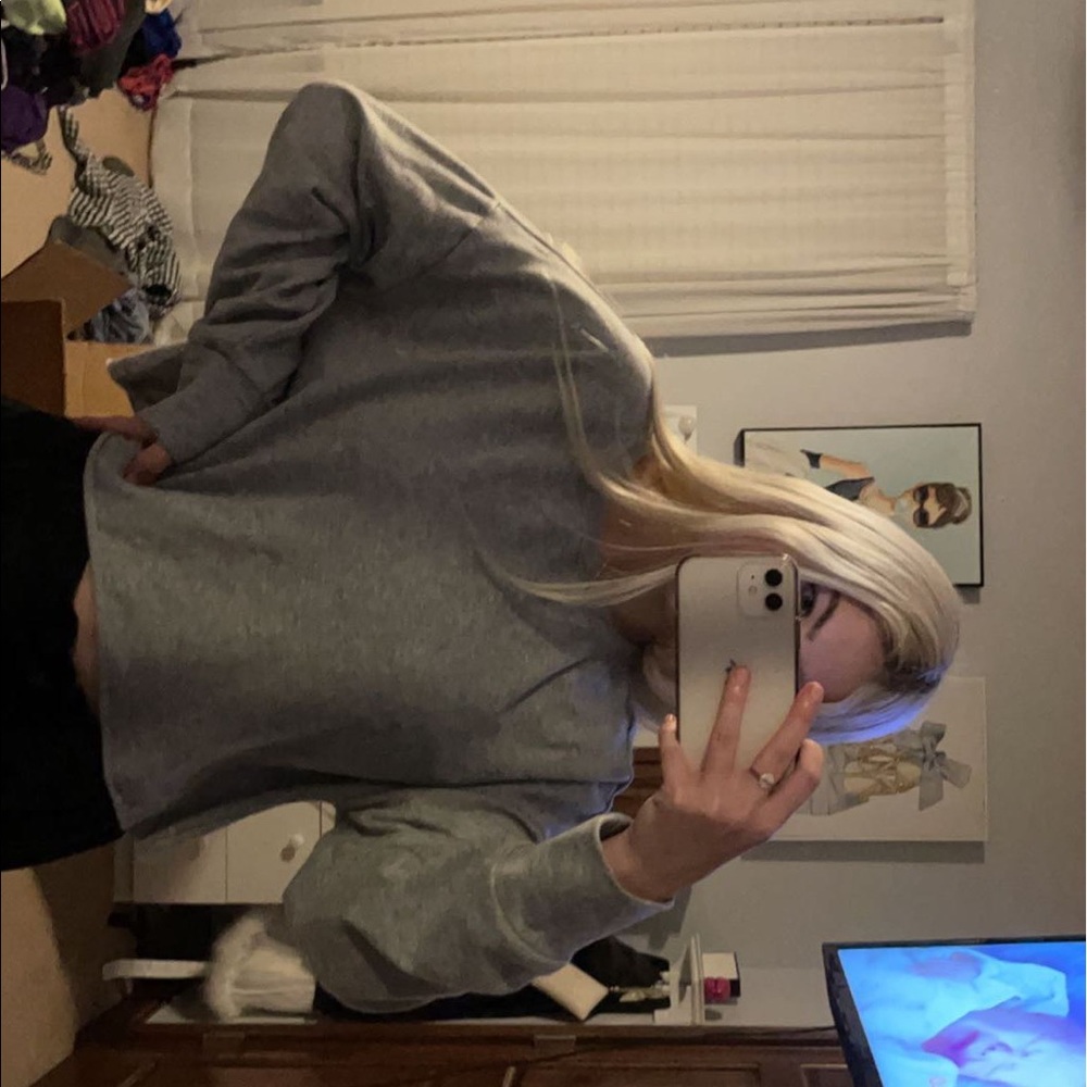 Grey Gray Cropped Long Sleeve Top